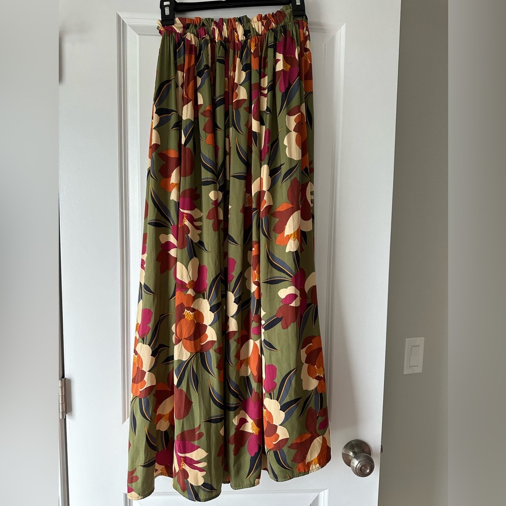 DR2 floral skirt. Tropical colors